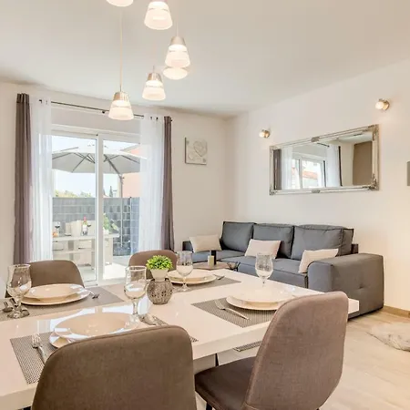 Apartment La Vie Est Belle *