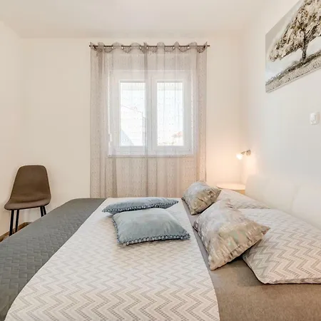 La Vie Est Belle * Trogir