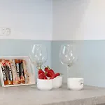La Vie Est Belle